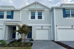 594 Salisbury Cir, Fort Pierce, FL 34982 - Photo 1