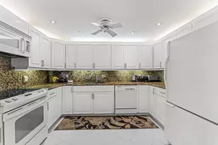 5420 N Ocean Dr, Singer Island, FL 33404 - Photo 5