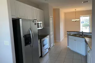546 Waverly Cir, Port Saint Lucie, FL 34983 - Photo 7