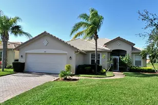 546 Waverly Cir, Port Saint Lucie, FL 34983 - Photo 1