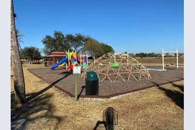 546 Waverly Circle, Port Saint Lucie, FL 34983 - Photo 27