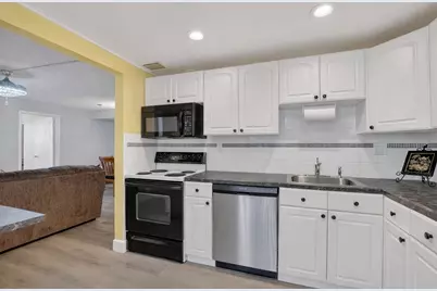 118 Capri C, Delray Beach, FL 33484 - Photo 11