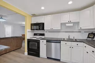 118 Capri C, Delray Beach, FL 33484 - Photo 11