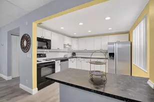 118 Capri C, Delray Beach, FL 33484 - Photo 9