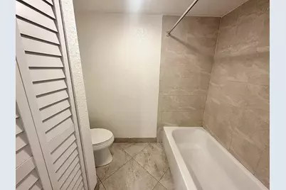 230 Lake Arbor Drive, Palm Springs, FL 33461 - Photo 17