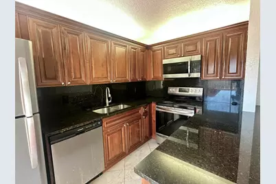 230 Lake Arbor Drive, Palm Springs, FL 33461 - Photo 7