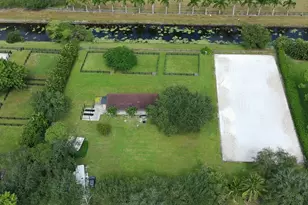 16693 Deer Path Ln, Wellington, FL 33470 - Photo 11