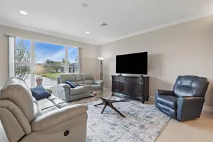 11104 SW Carriage Hill Ln, Port Saint Lucie, FL 34987 - Photo 11