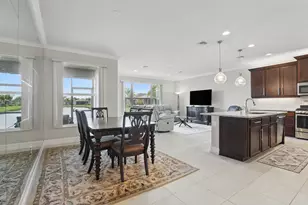 11104 SW Carriage Hill Ln, Port Saint Lucie, FL 34987 - Photo 5