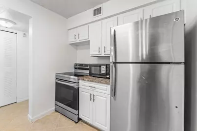 900 Scotia Drive #102, Hypoluxo, FL 33462 - Photo 17