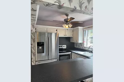 81 Windsor D, West Palm Beach, FL 33417 - Photo 11