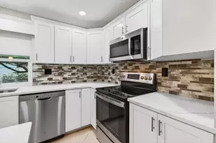 293 Normandy G, Delray Beach, FL 33484 - Photo 9