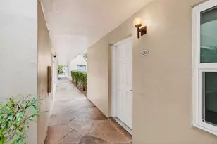 293 Normandy G, Delray Beach, FL 33484 - Photo 5