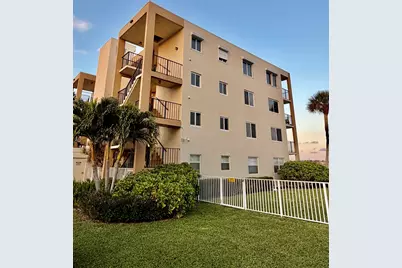 300 Croton Avenue #202, Lantana, FL 33462 - Photo 3