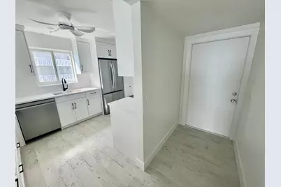 300 Croton Avenue #202, Lantana, FL 33462 - Photo 13