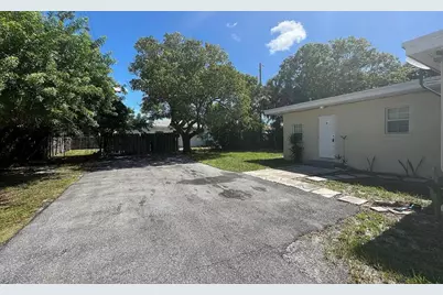 182 W 34th Street #1, Riviera Beach, FL 33404 - Photo 3