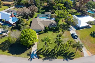 571 NE Town Terrace, Jensen Beach, FL 34957 - Photo 45