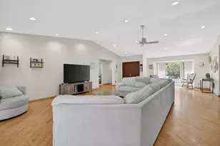 10185 Harbourtown Ct, Boca Raton, FL 33498 - Photo 13