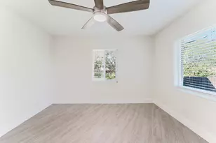 323 NW Spanish River Blvd, Boca Raton, FL 33431 - Photo 19