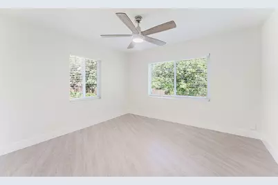 323 NW Spanish River Boulevard, Boca Raton, FL 33431 - Photo 21