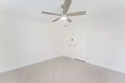 323 NW Spanish River Boulevard, Boca Raton, FL 33431 - Photo 21