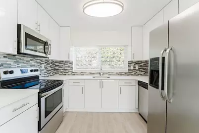 323 NW Spanish River Boulevard, Boca Raton, FL 33431 - Photo 11