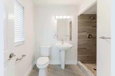 323 NW Spanish River Boulevard, Boca Raton, FL 33431 - Photo 25