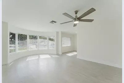 323 NW Spanish River Boulevard, Boca Raton, FL 33431 - Photo 9