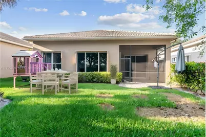 12471 NW 78th Manor, Parkland, FL 33067 - Photo 11