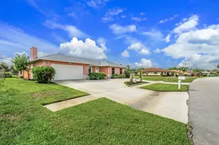 1334 N Mangonia Dr, West Palm Beach, FL 33401 - Photo 1
