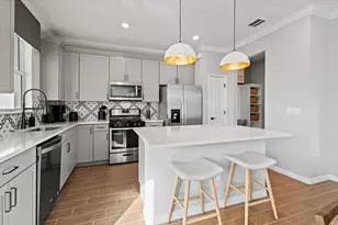 10286 SW Captiva Dr, Port Saint Lucie, FL 34987 - Photo 5