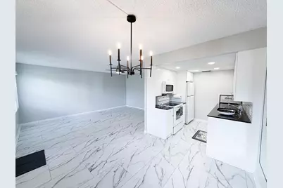 3085 Cornwall E, Boca Raton, FL 33434 - Photo 9