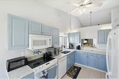 1827 Aynsley Way #5, Vero Beach, FL 32966 - Photo 9