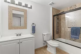 250 Crestwood Cir, Royal Palm Beach, FL 33411 - Photo 9