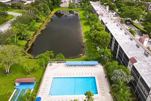 7321 Amberly Ln, Delray Beach, FL 33446 - Photo 17