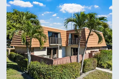 2889 SW 11th Place #2889, Deerfield Beach, FL 33442 - Photo 1