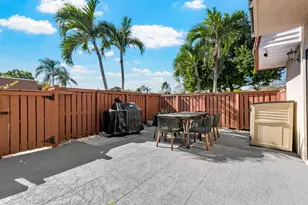 2889 SW 11th Pl, Deerfield Beach, FL 33442 - Photo 21