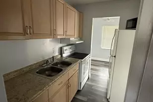 105 SW 5th Ave, Boynton Beach, FL 33435 - Photo 3