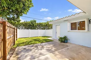 2248 NE 37th St, Lighthouse Point, FL 33064 - Photo 25