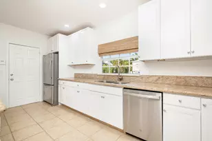 230 Osceola Way, Palm Beach, FL 33480 - Photo 9