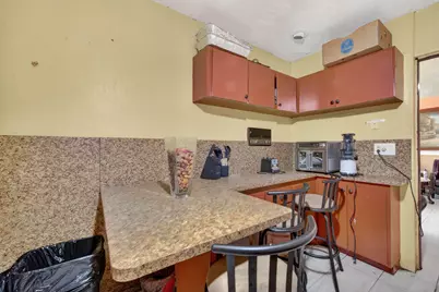 9281 Martinique Drive, Miami, FL 33189 - Photo 17