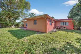 9281 Martinique Dr, Miami, FL 33189 - Photo 35