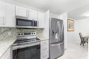 501 Blue Heron Dr, Hallandale Beach, FL 33009 - Photo 11