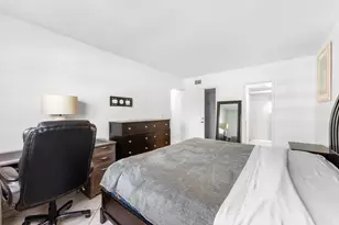 501 Blue Heron Dr, Hallandale Beach, FL 33009 - Photo 13