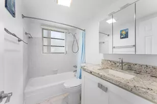 501 Blue Heron Dr, Hallandale Beach, FL 33009 - Photo 17