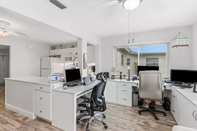 527 SW 16th Street, Boynton Beach, FL 33426 - Photo 9