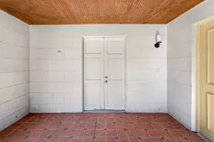 619 30th St, West Palm Beach, FL 33407 - Photo 9