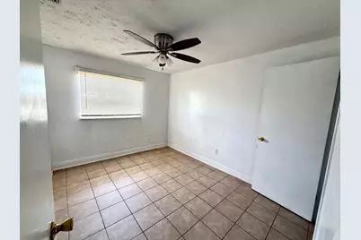 307 Essex Drive, Fort Pierce, FL 34946 - Photo 15