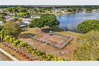 7842 W Blairwood Circle, Lake Worth, FL 33467 - Photo 31