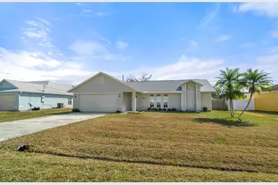 2850 SE Buccaneer Circle, Port Saint Lucie, FL 34952 - Photo 1